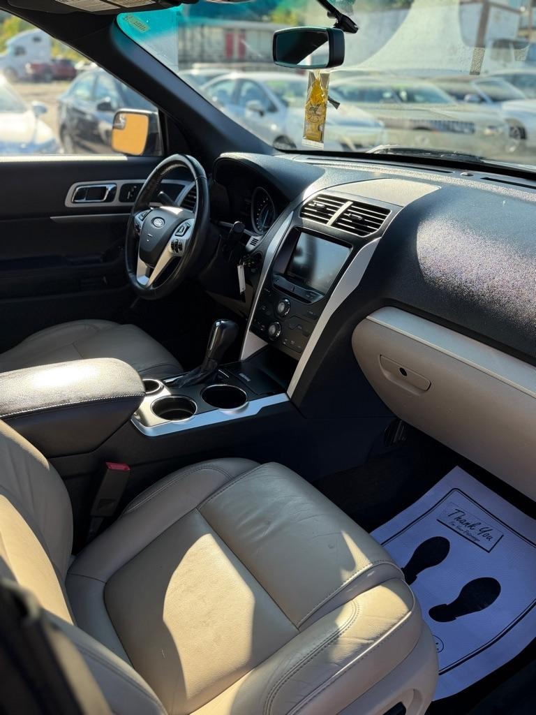 Ford Explorer XLT FWD 2014