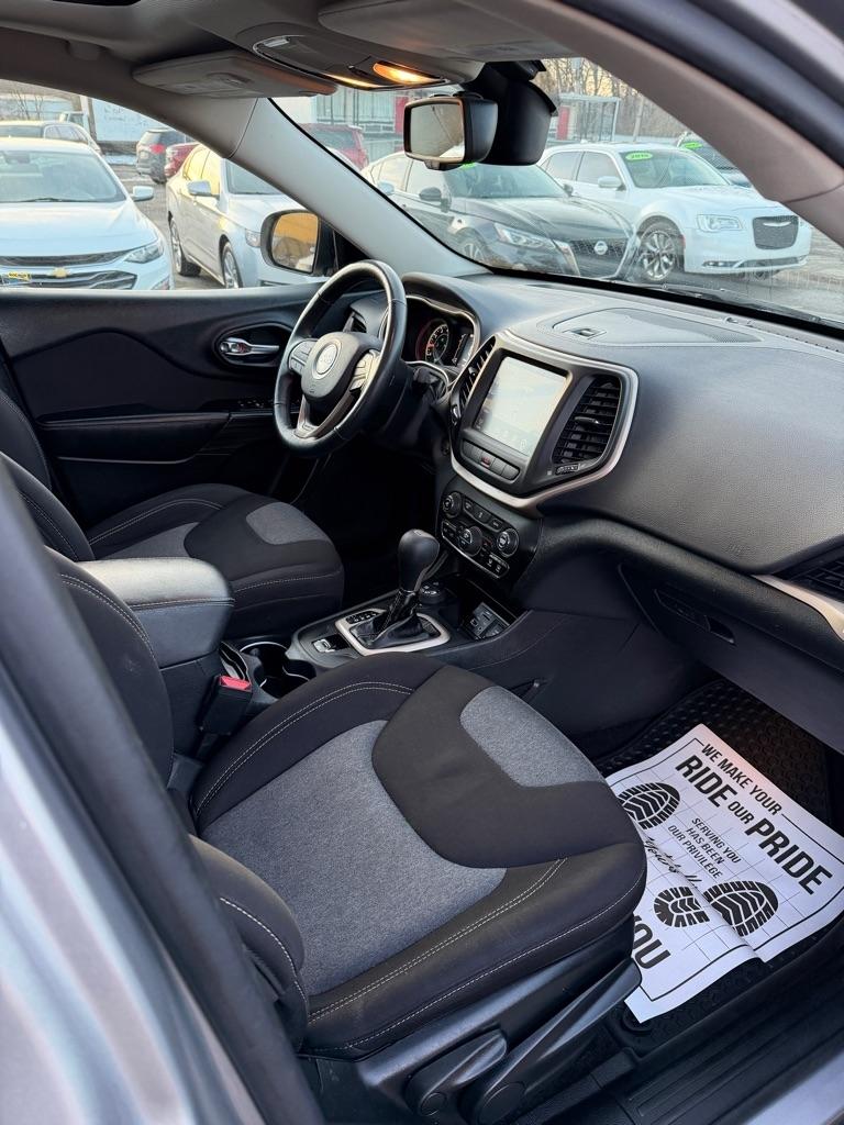 Jeep Cherokee Latitude 4WD 2014