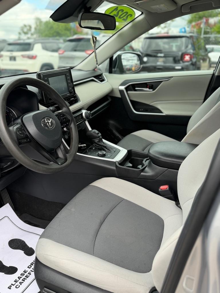 Toyota RAV4 Hybrid XLE 2021
