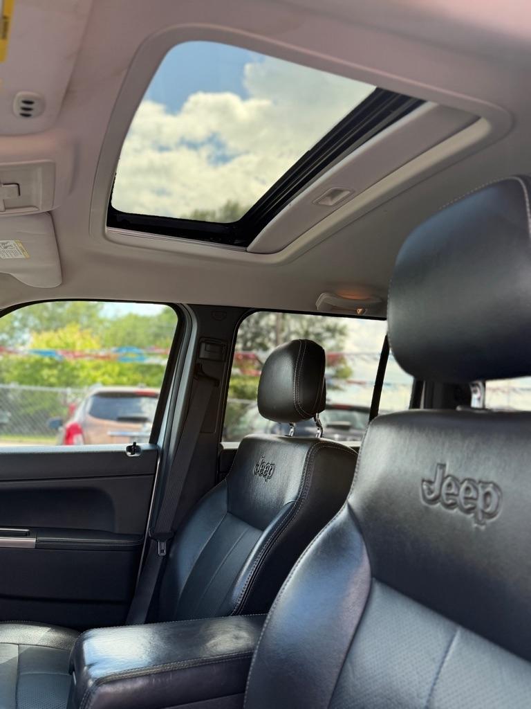 Jeep Liberty Limited 4WD 2012