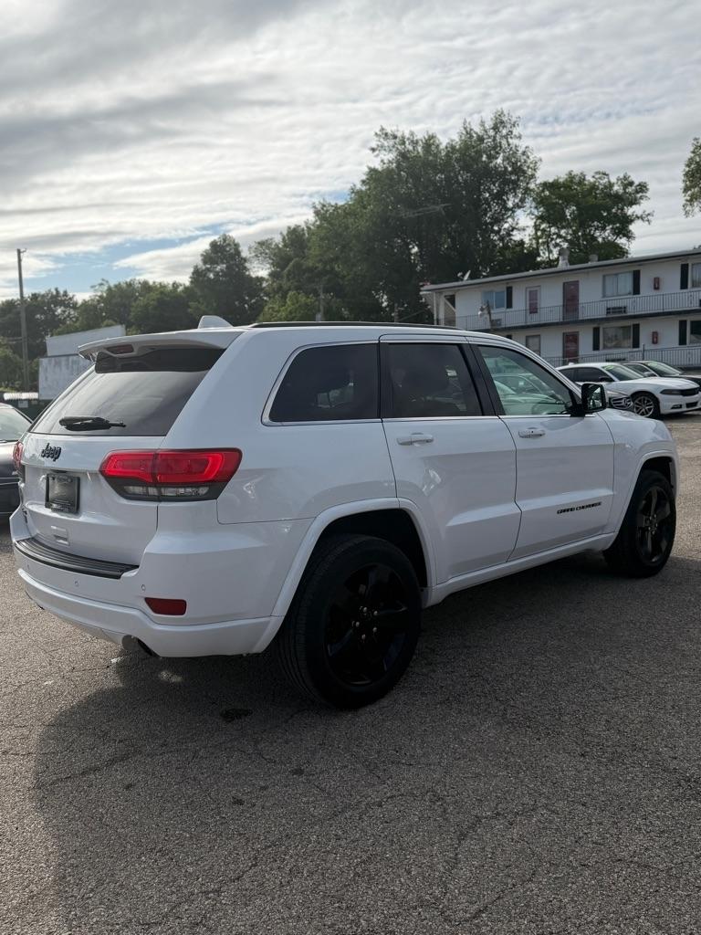 Jeep Grand Cherokee Laredo 4WD 2015
