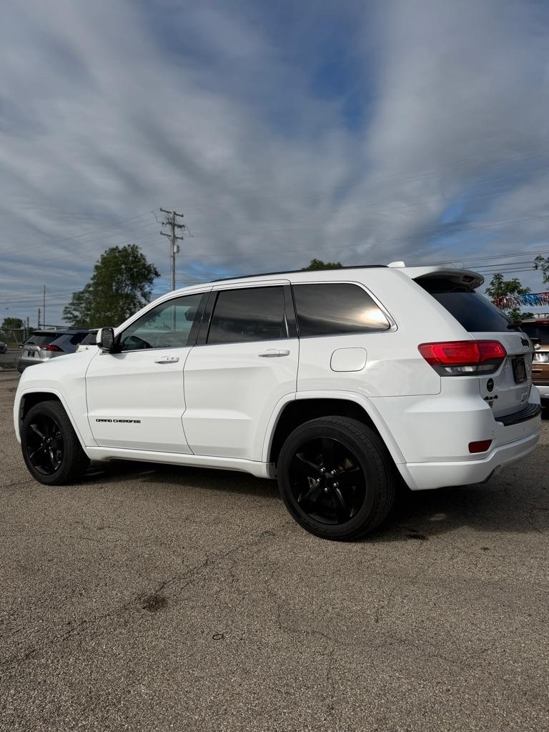 Jeep Grand Cherokee Laredo 4WD 2015