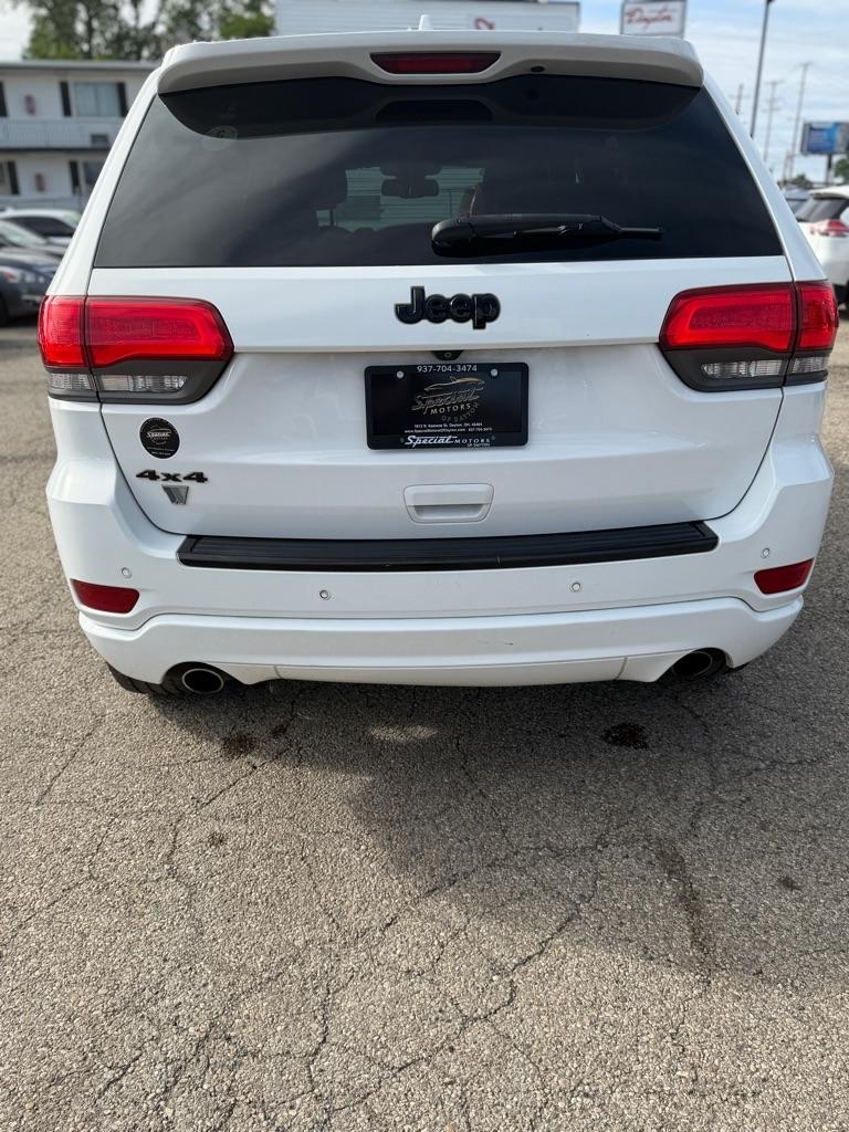Jeep Grand Cherokee Laredo 4WD 2015
