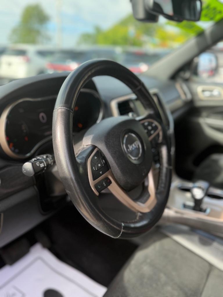 Jeep Grand Cherokee Laredo 4WD 2015