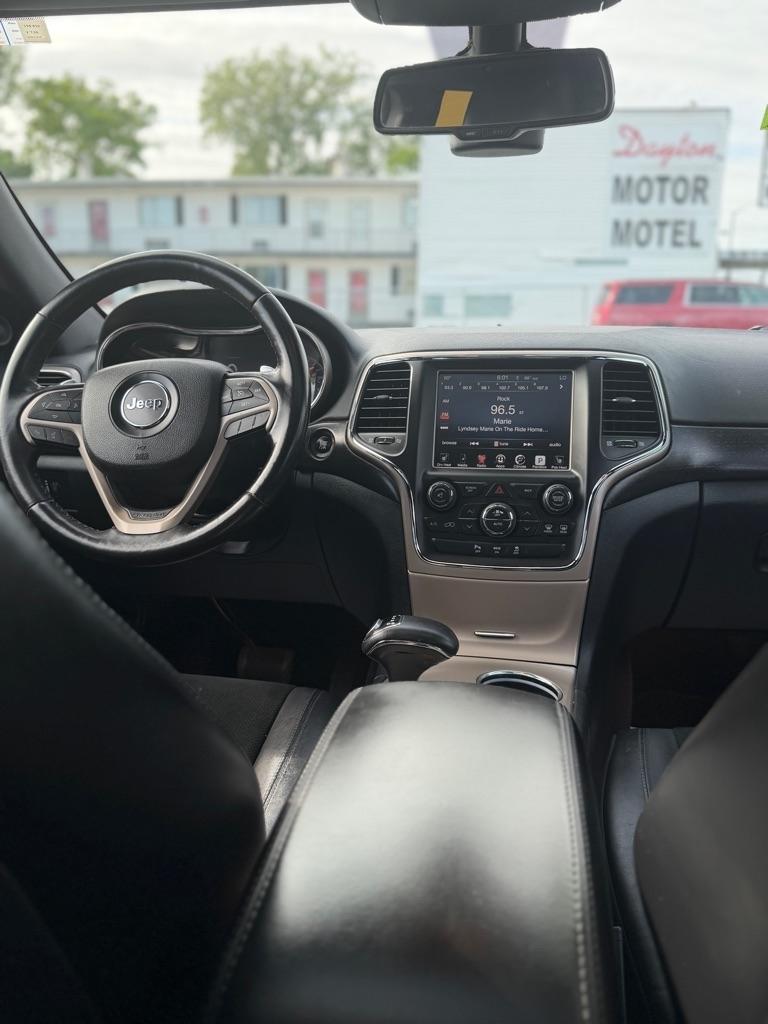 Jeep Grand Cherokee Laredo 4WD 2015