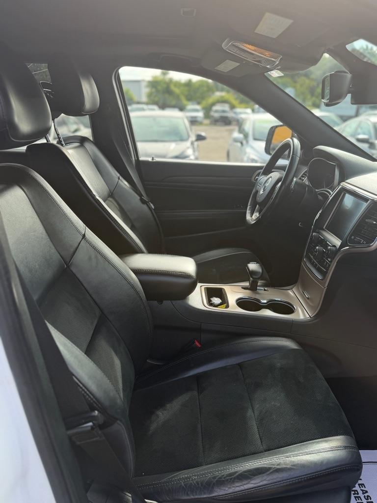 Jeep Grand Cherokee Laredo 4WD 2015