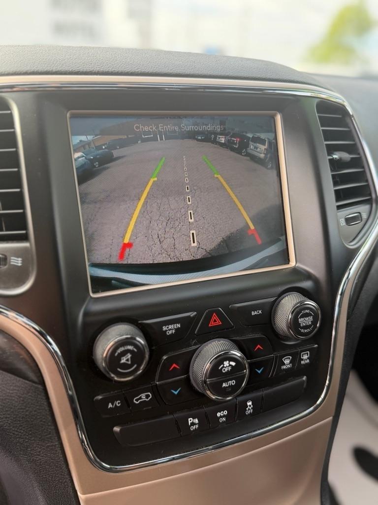 Jeep Grand Cherokee Laredo 4WD 2015