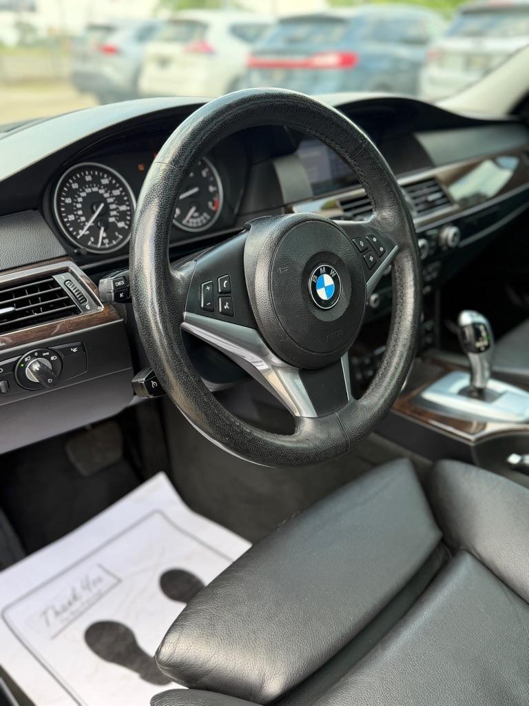 BMW 5-Series 550i 2008