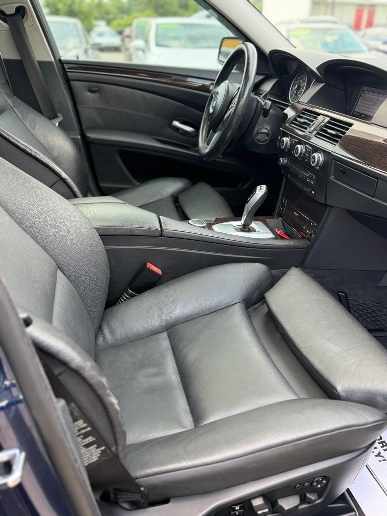 BMW 5-Series 550i 2008