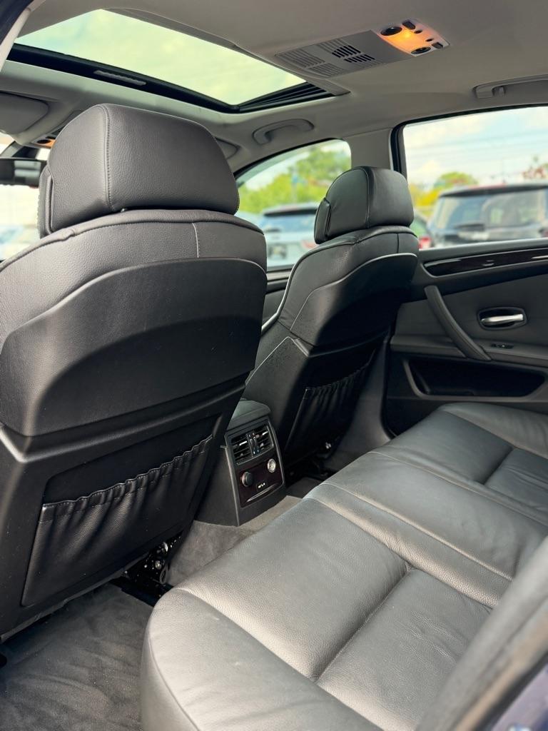 BMW 5-Series 550i 2008
