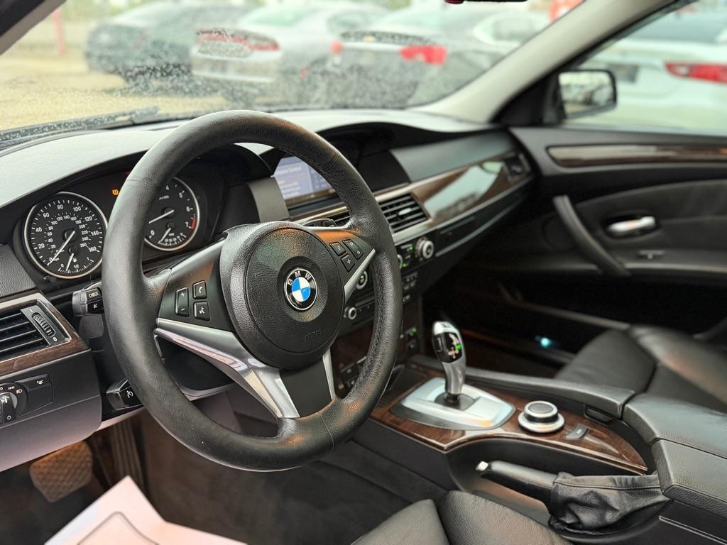 BMW 5-Series 550i 2008