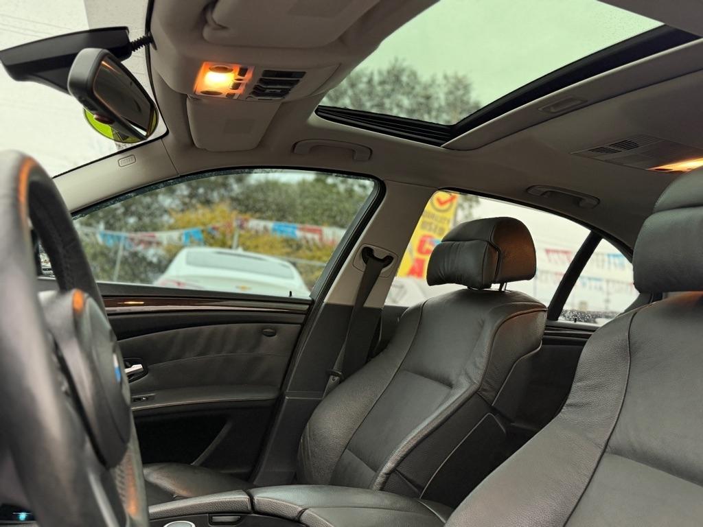 BMW 5-Series 550i 2008