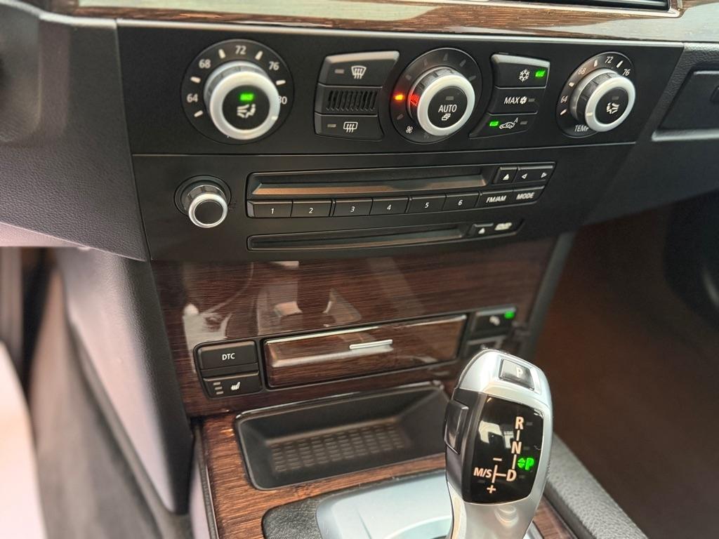 BMW 5-Series 550i 2008