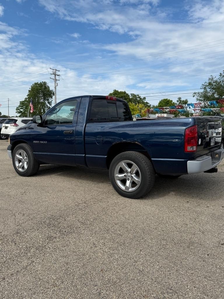 Dodge Ram 1500 ST 2WD 2004
