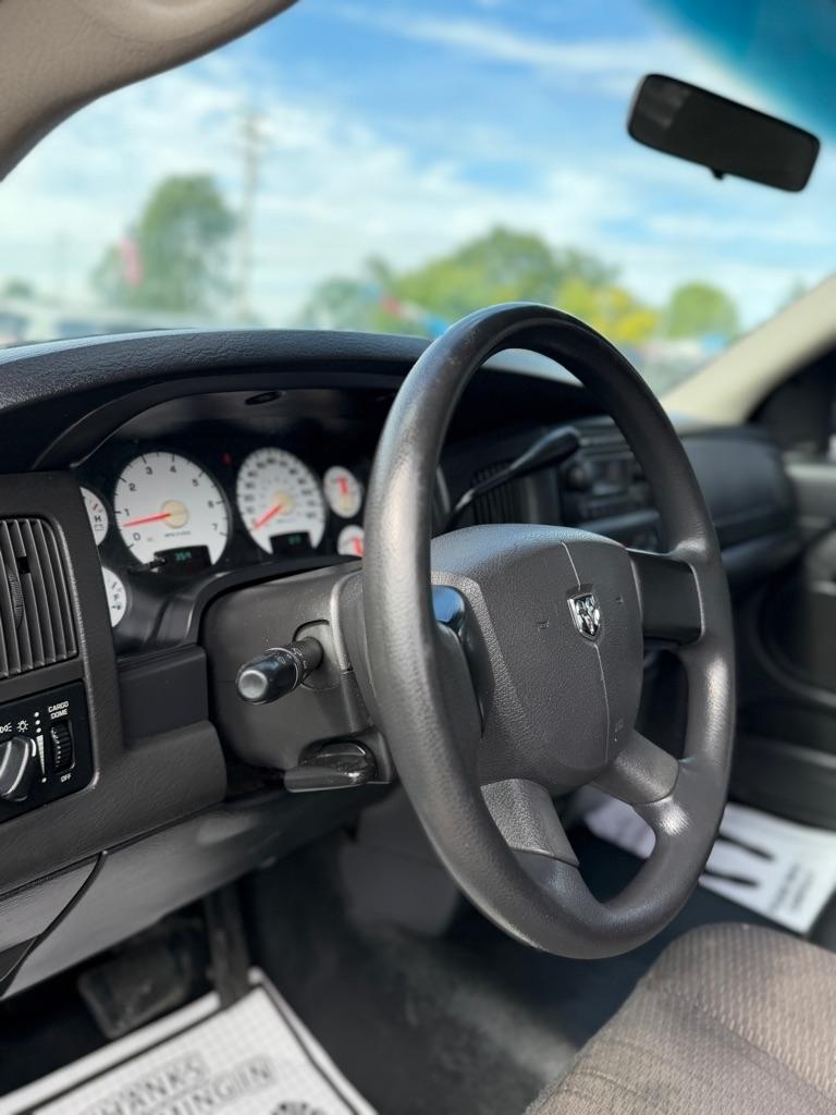 Dodge Ram 1500 ST 2WD 2004