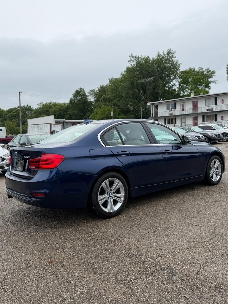 BMW 3-Series 330i xDrive SULEV Sedan 2017