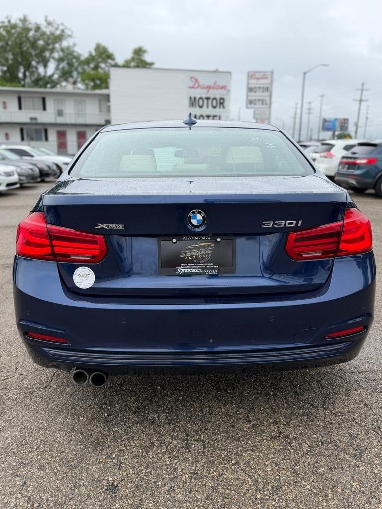 BMW 3-Series 330i xDrive SULEV Sedan 2017