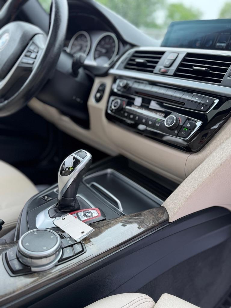 BMW 3-Series 330i xDrive SULEV Sedan 2017