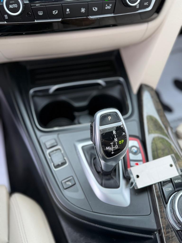 BMW 3-Series 330i xDrive SULEV Sedan 2017
