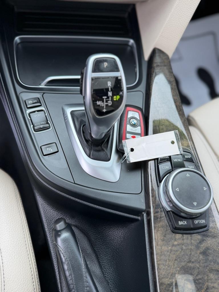 BMW 3-Series 330i xDrive SULEV Sedan 2017