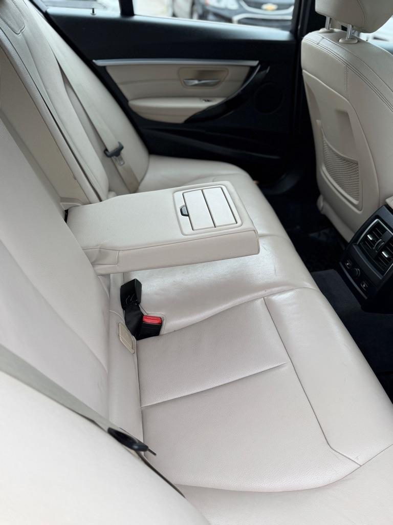 BMW 3-Series 330i xDrive SULEV Sedan 2017