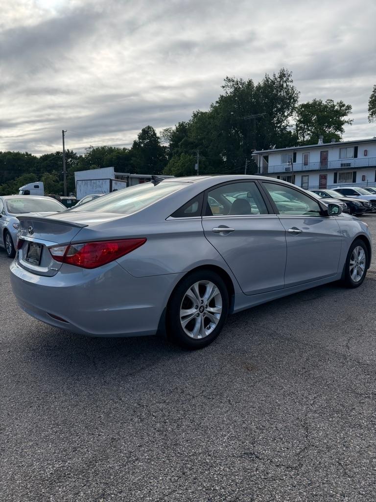 Hyundai Sonata SE Auto 2012