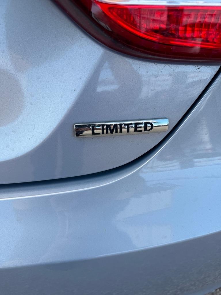 Hyundai Sonata SE Auto 2012