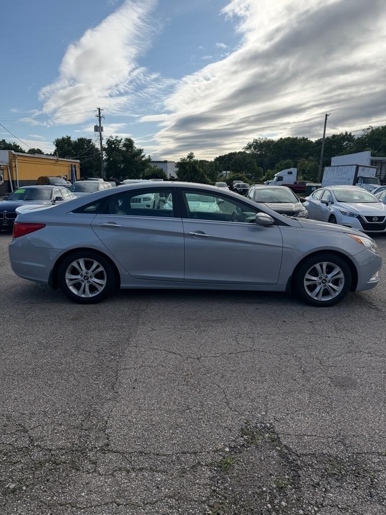 Hyundai Sonata SE Auto 2012