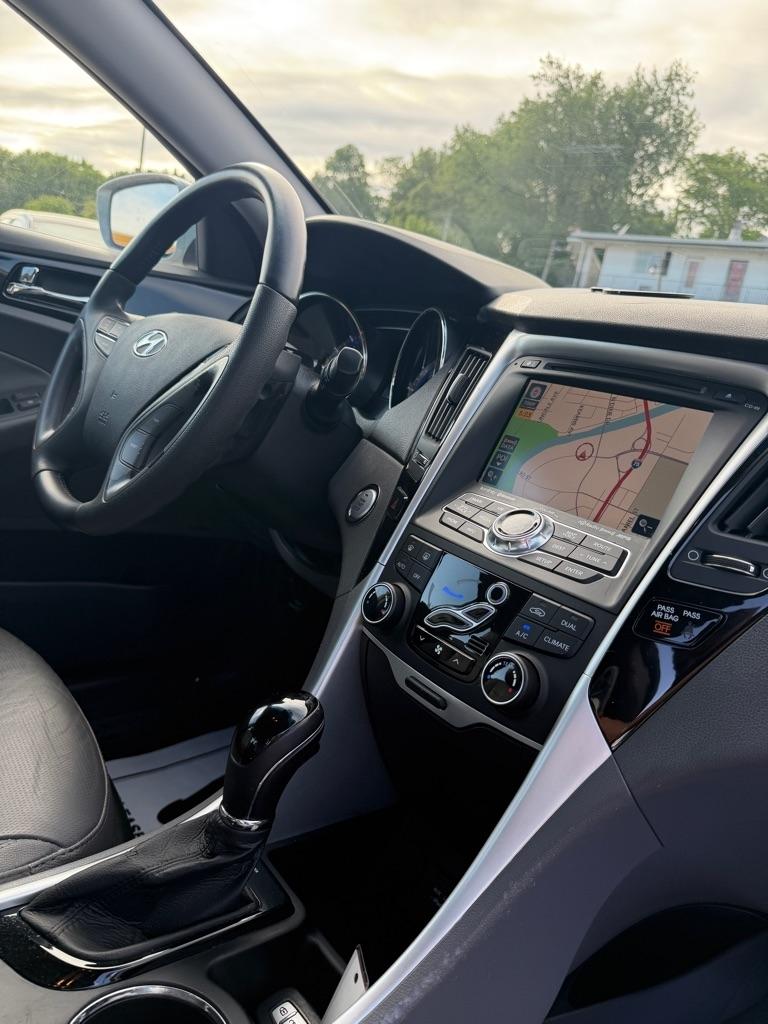 Hyundai Sonata SE Auto 2012
