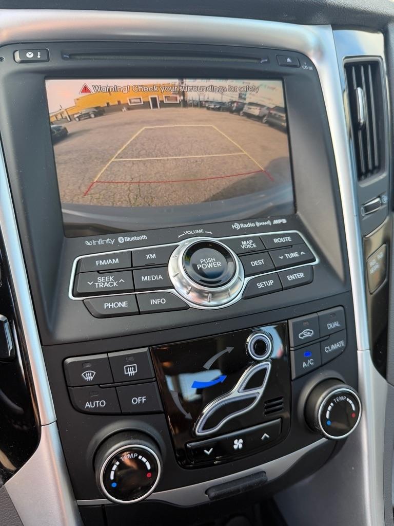 Hyundai Sonata SE Auto 2012