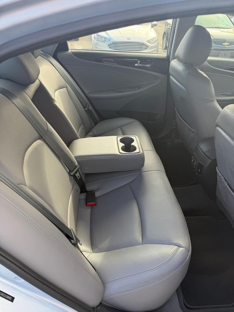 Hyundai Sonata SE Auto 2012