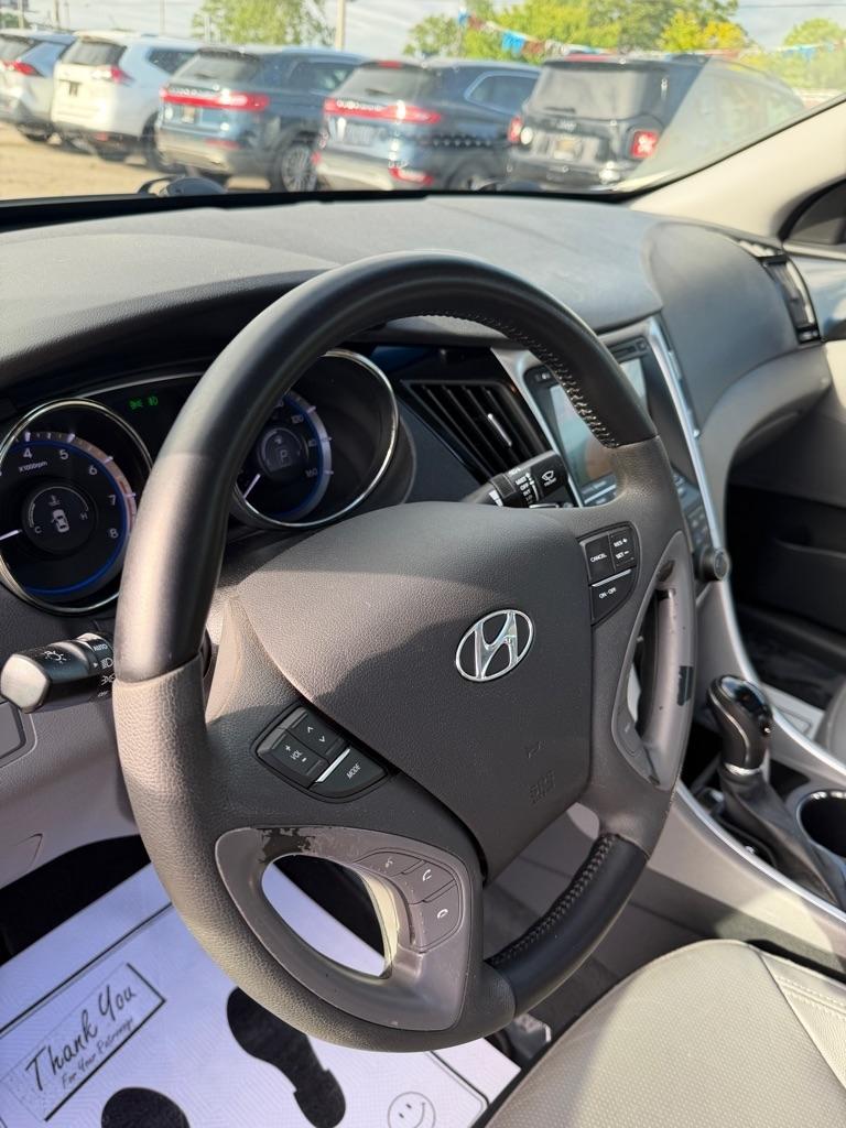 Hyundai Sonata SE Auto 2012