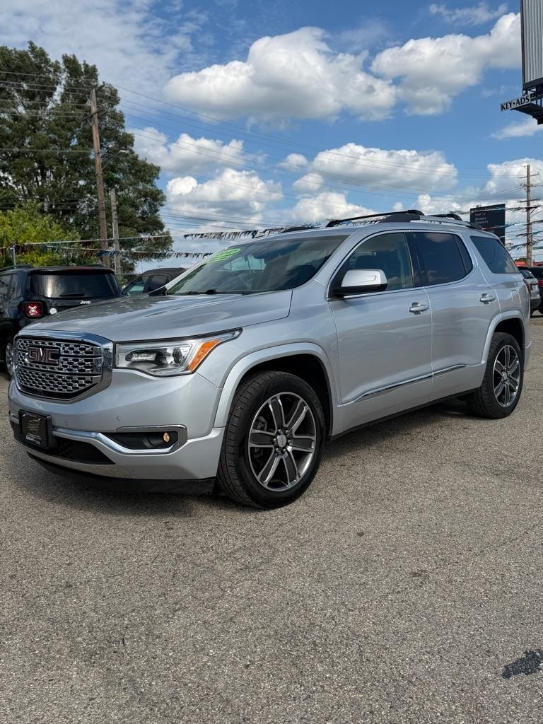 GMC Acadia Denali AWD 2017
