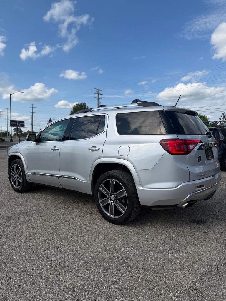 GMC Acadia Denali AWD 2017