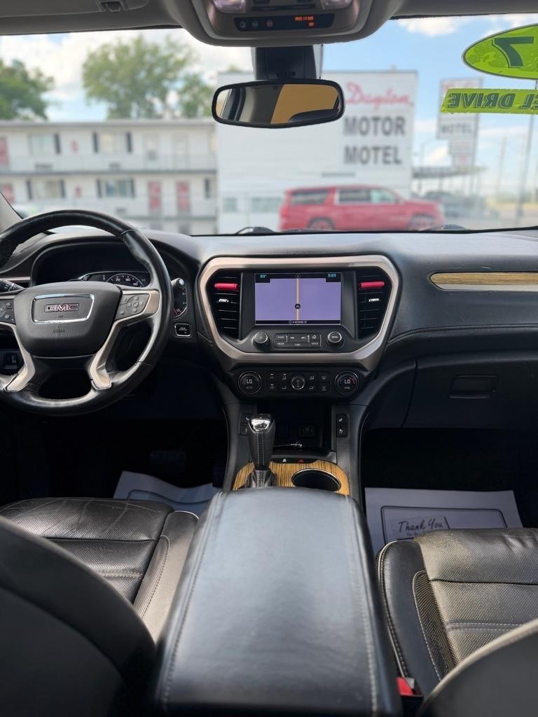 GMC Acadia Denali AWD 2017