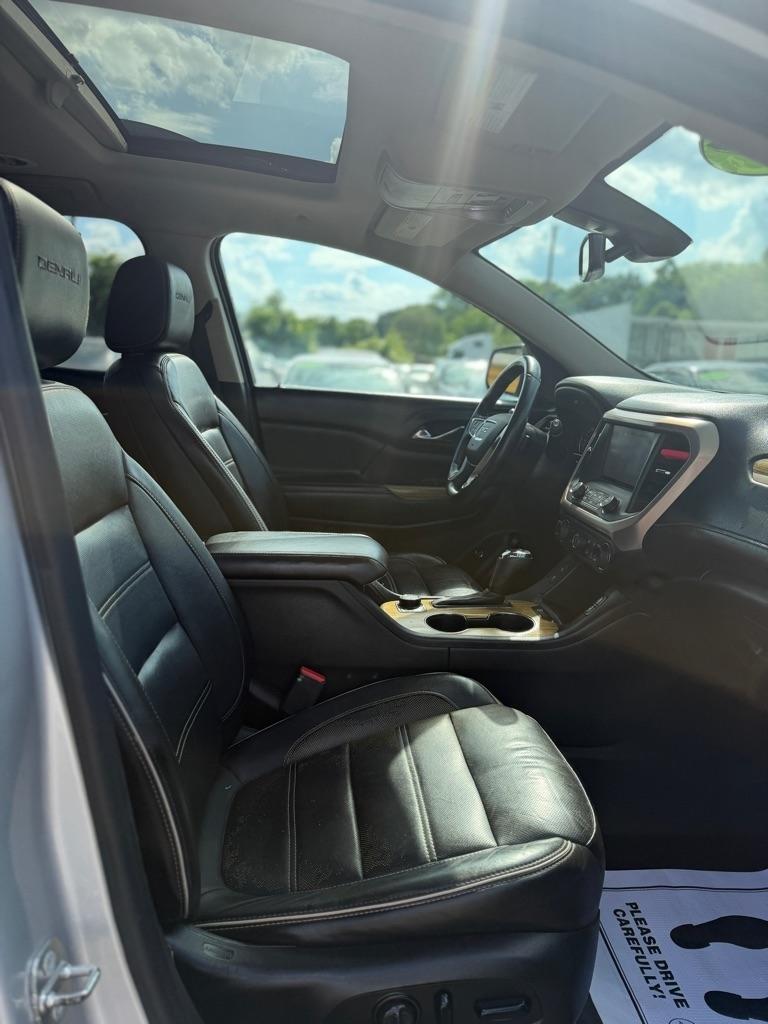 GMC Acadia Denali AWD 2017
