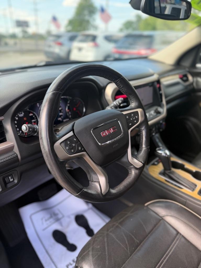 GMC Acadia Denali AWD 2017