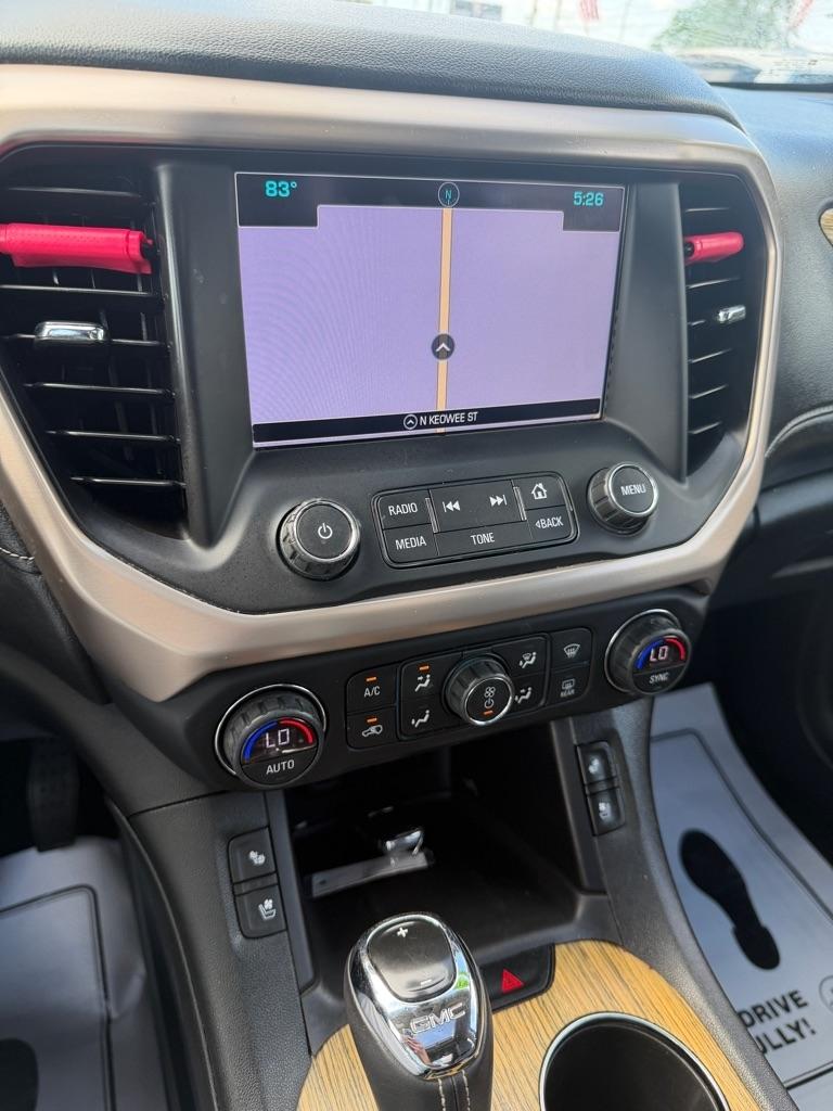 GMC Acadia Denali AWD 2017