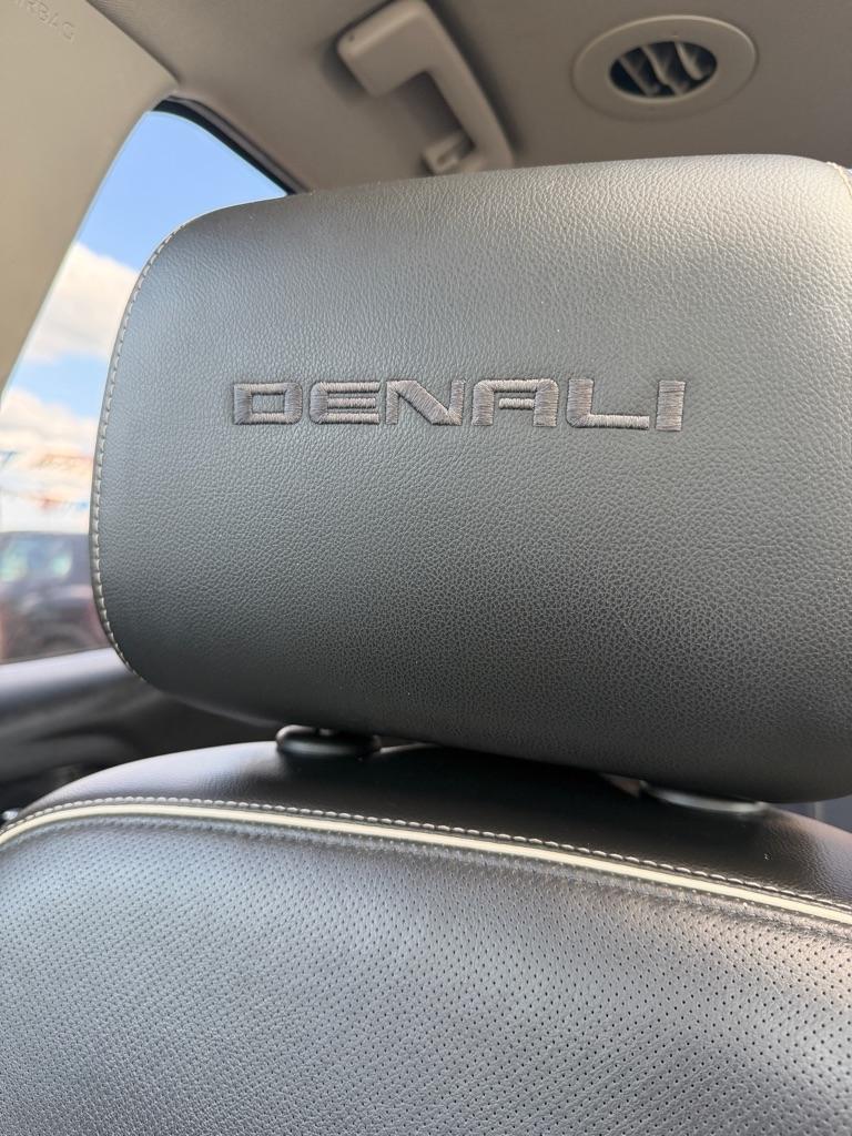 GMC Acadia Denali AWD 2017