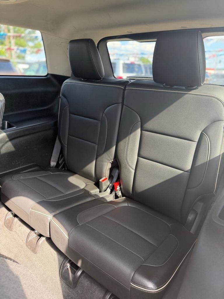 GMC Acadia Denali AWD 2017