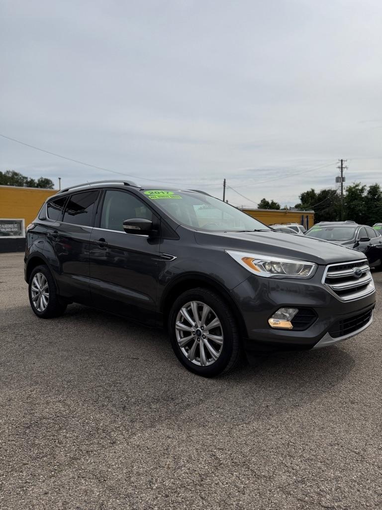 Ford Escape Titanium 4WD 2017