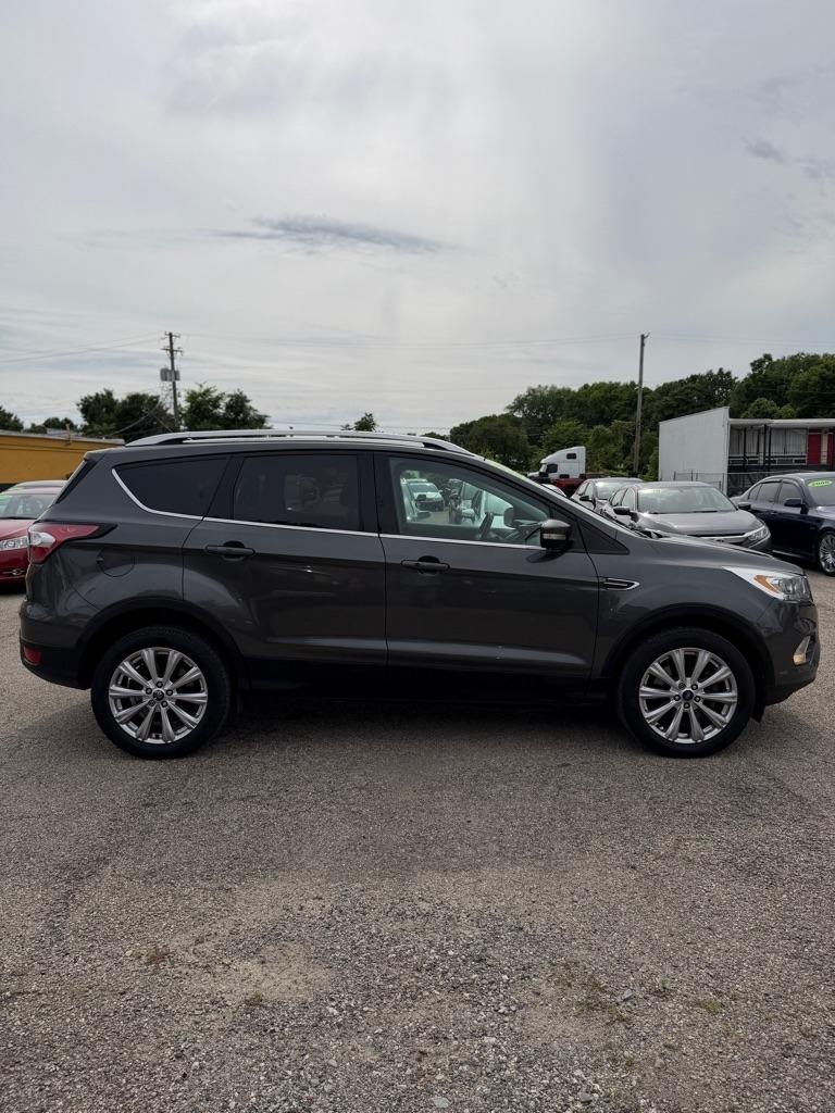 Ford Escape Titanium 4WD 2017