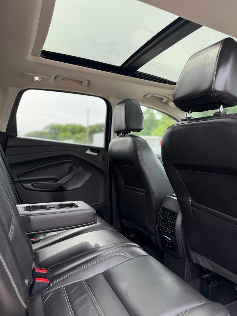 Ford Escape Titanium 4WD 2017