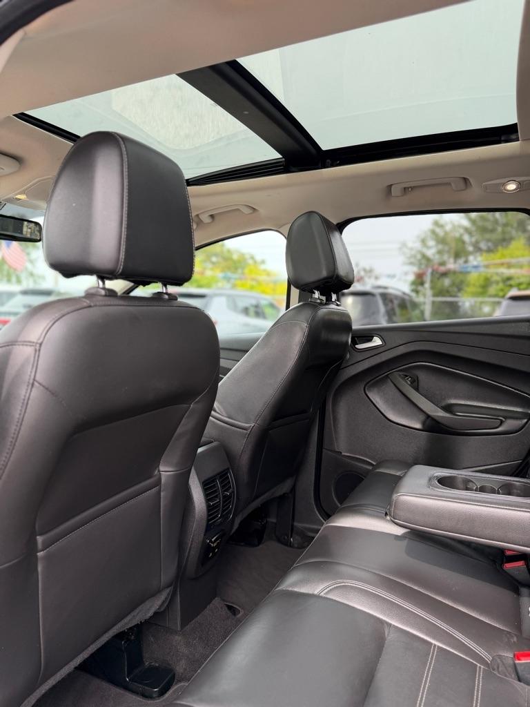 Ford Escape Titanium 4WD 2017