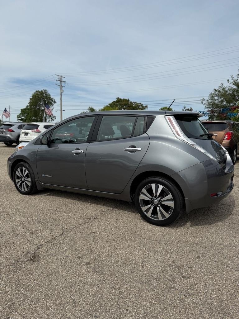 Nissan Leaf S 2015