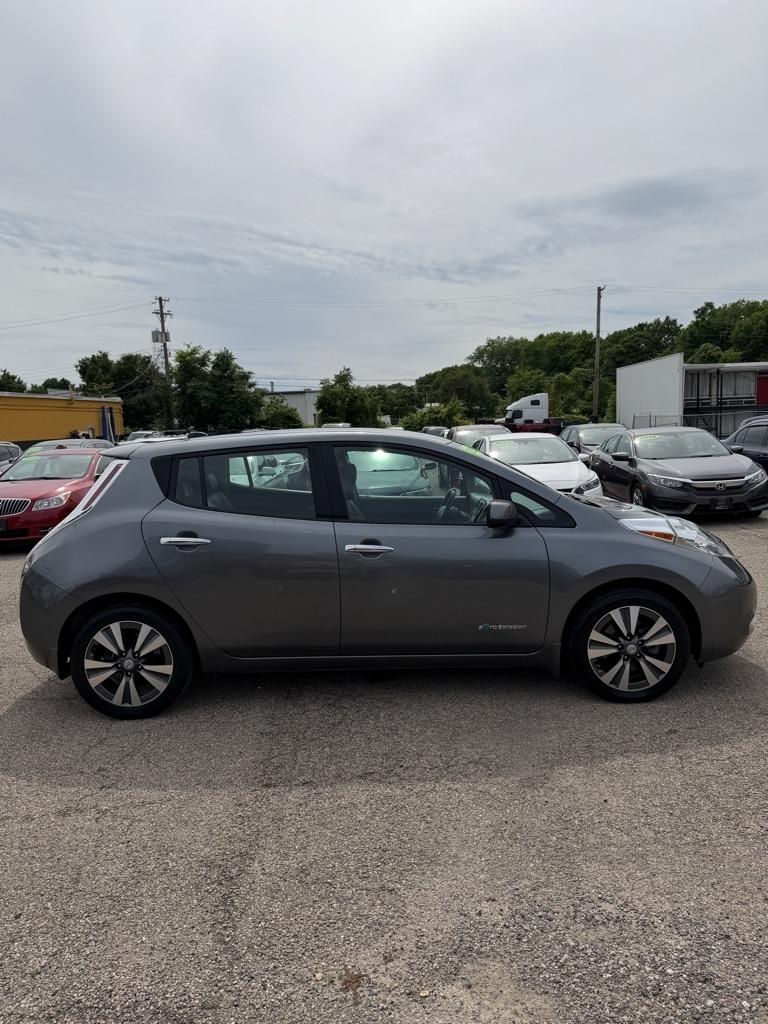 Nissan Leaf S 2015