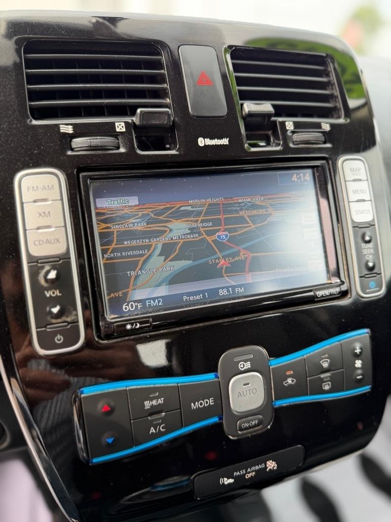 Nissan Leaf S 2015