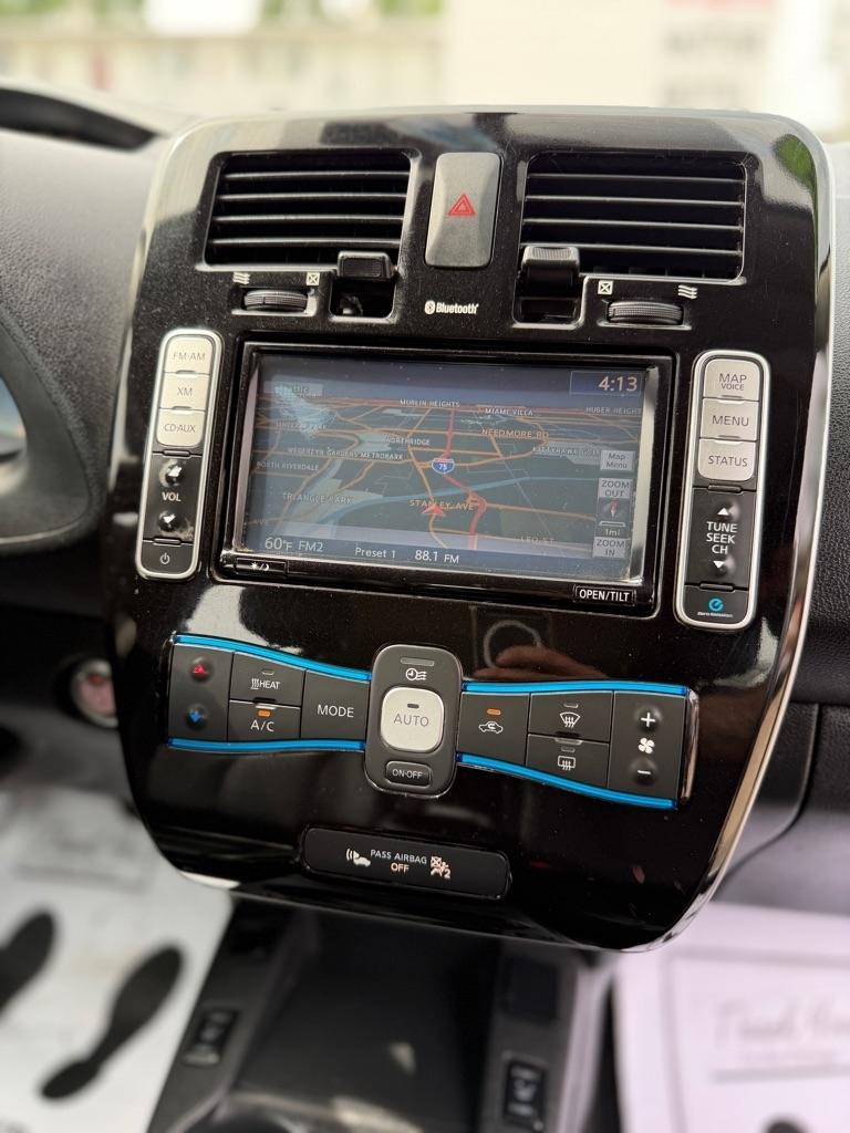 Nissan Leaf S 2015
