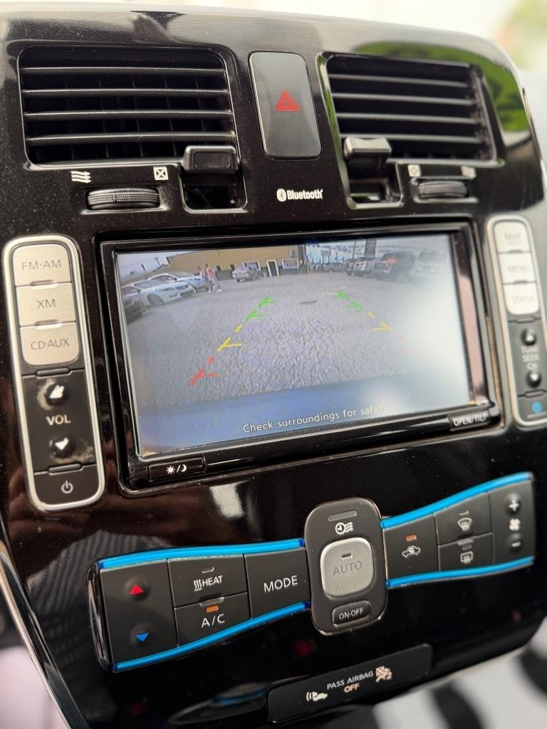 Nissan Leaf S 2015