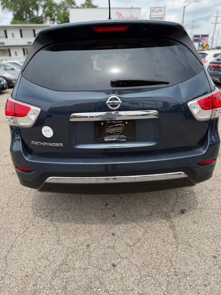 Nissan Pathfinder S 2WD 2016